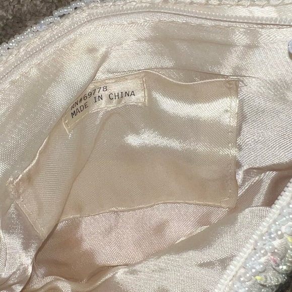Vintage Mini Beaded Bag Cream with Pastel Beads Satin Lined 8”x5” - Picture 6 of 8